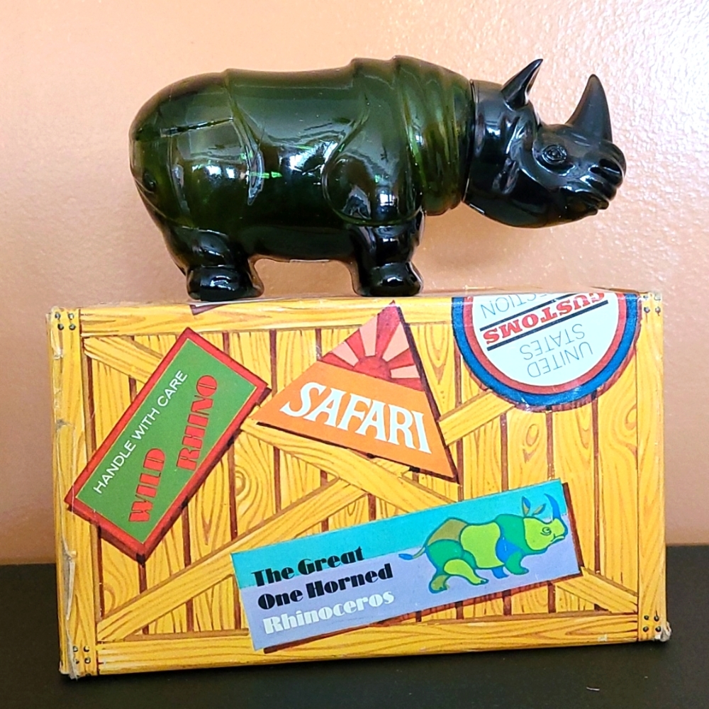 AVON Big Game Rhino Decanter Spicy Aftershave Empty Bottle w/ Box!!